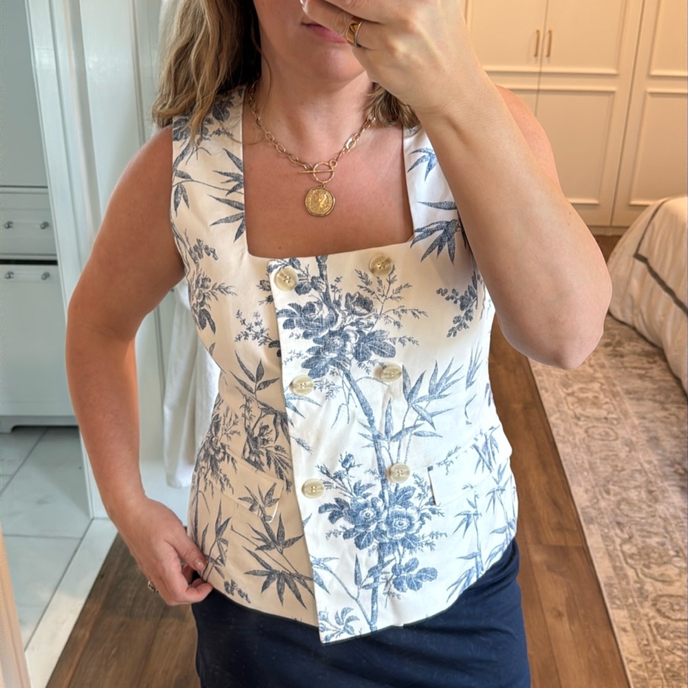 Loft Chinoiserie Blue and White Vest